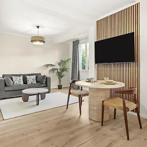 Appartement 200m à Pied Place Des Lices Avec Parking, Saint-Tropez